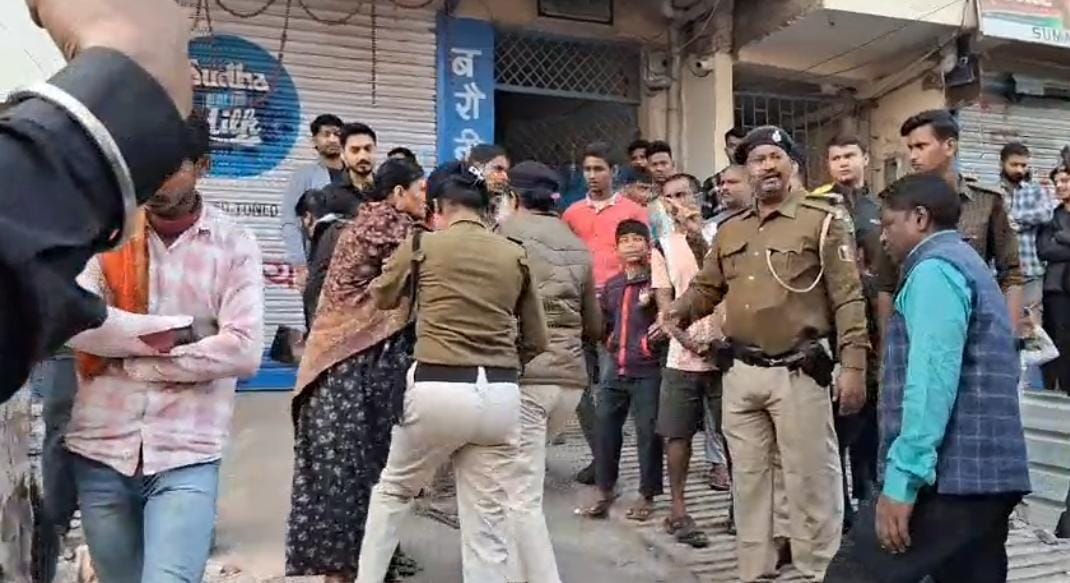 People protested against bulldozer action