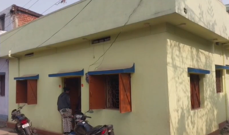 Thieves made away with property worth Rs 10 to 15 lakhs, four suspects captured in CCTV