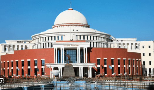 Opposition demonstrated strongly outside the assembly