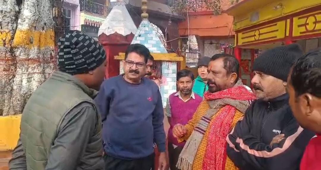 Theft of silver and brass from the temple, police engaged in investigation