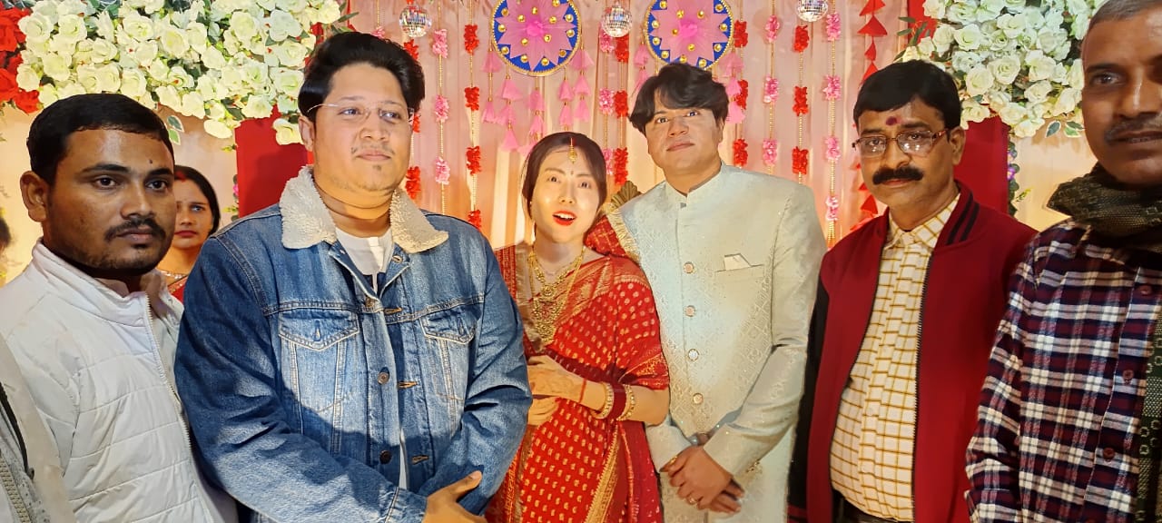 After the wedding, Maria arrived at her in-laws' house.