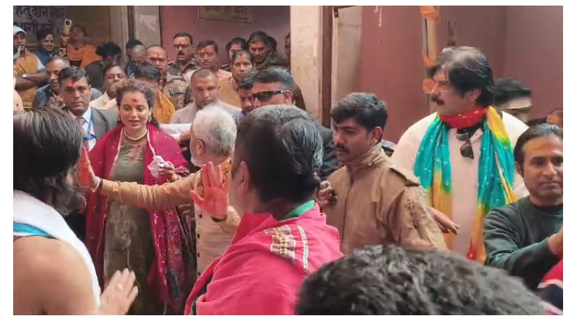 film abhinetri sah sansad kangna ranot pahunchi deoghar 