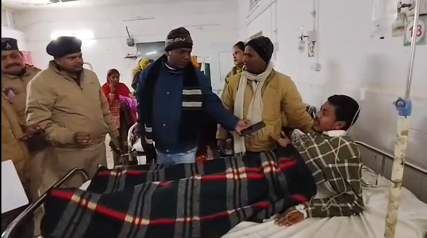 In Begusarai, a student leader was shot by criminals during his morning walk.