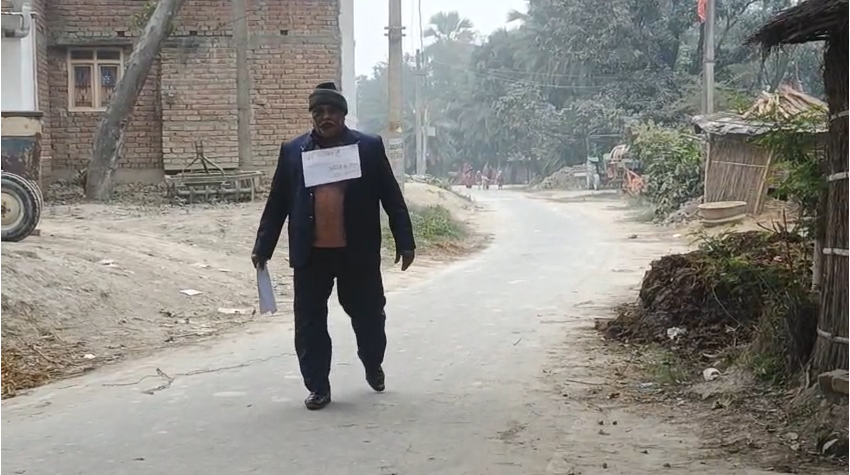 Land mafia created a death certificate for a living soldier; District Magistrate Roshan Kushwaha has ordered an investigation.