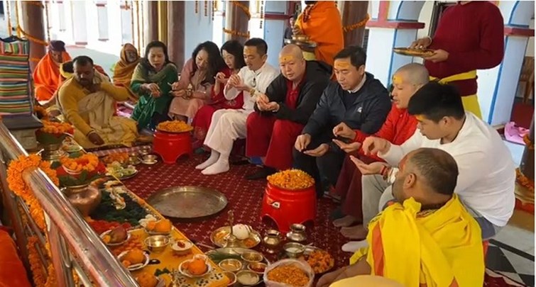  Hong Kong star actor and singer reached Bodhgaya