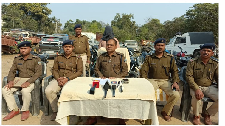 giridih mai bike chori ke khilaf karrawai 