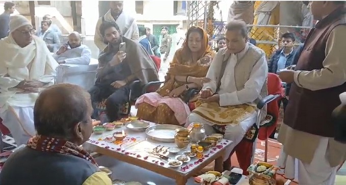  Famous industrialist Anil Ambani arrived with his wife