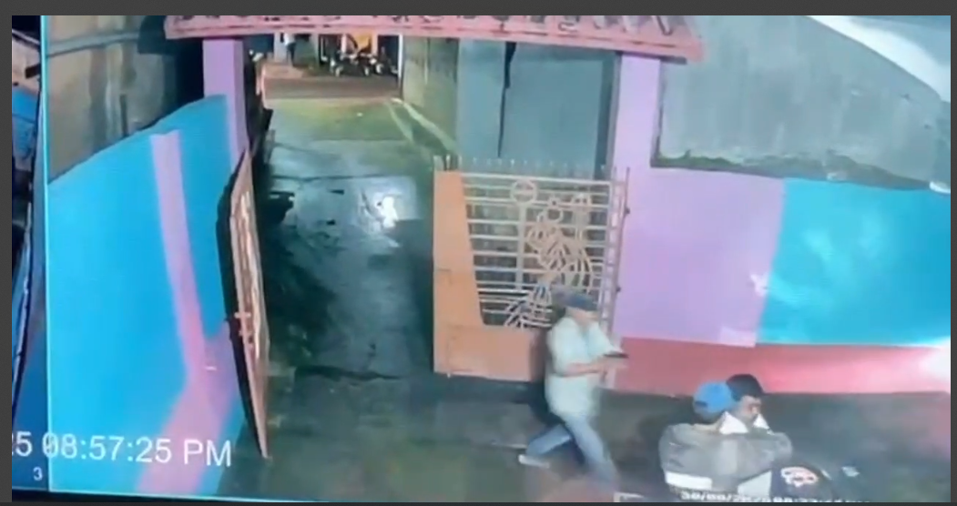 jamshedpur mai aabhushan dukandaar se loot 