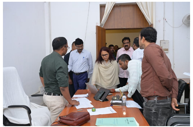 mantri shilpi neha ne nepal house ka kiya nirikshan