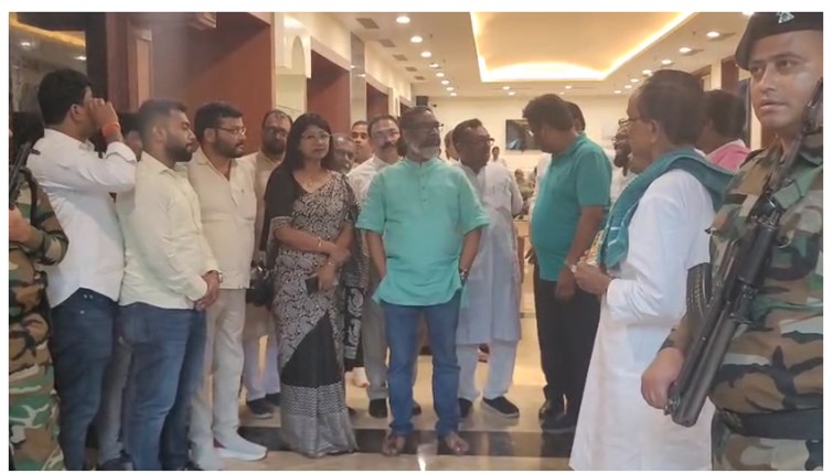 cm hemant pahunche new jharkhand bhawan 