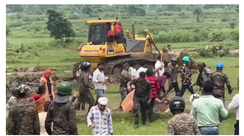 jhariya mai jamin adhigrahan ko lekar jharap 