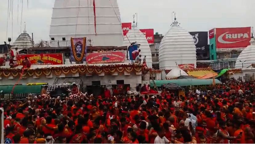 A huge crowd of devotees gathered at Babadham, the day and date are auspicious