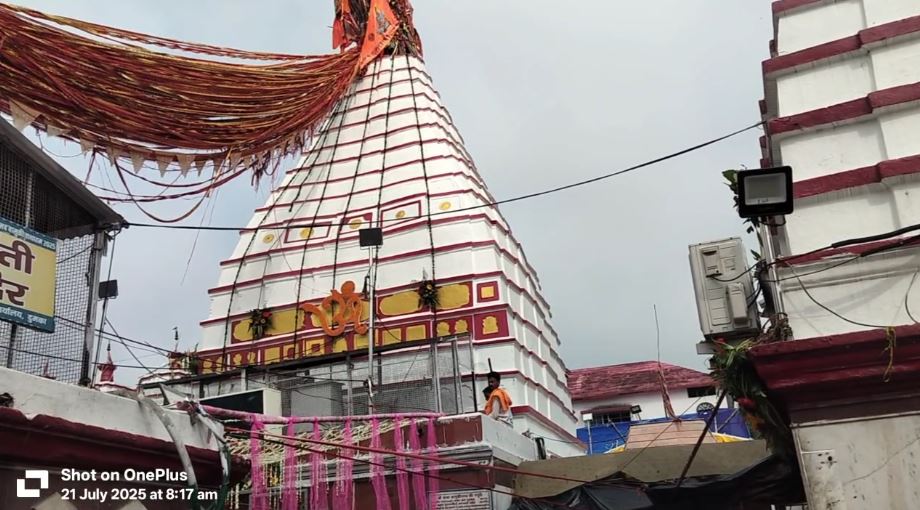 Crowd of devotees gathered, SP and DC are keeping an eye from the district control room