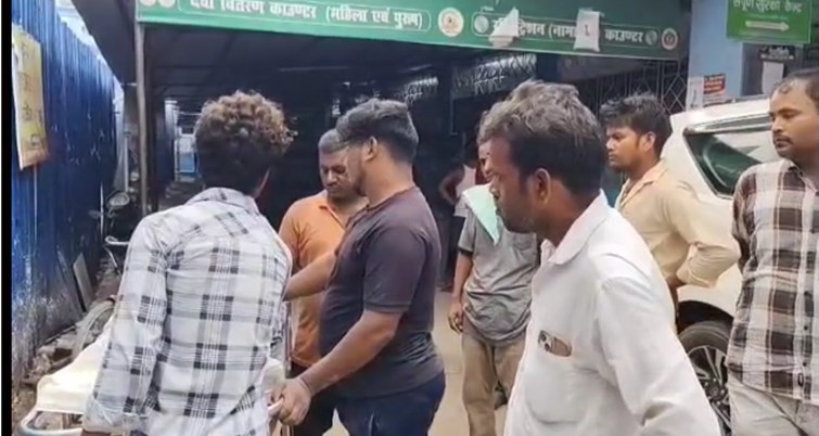 The game of superstition continued for 1 hour in the Sadar Hospital premises in the name of converting the living into dead...