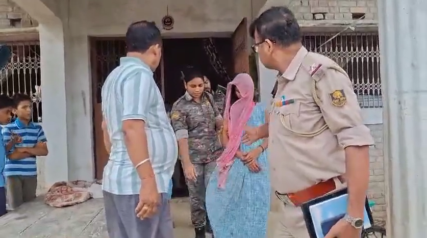 Blood soaked body found in auto driver's house, police took wife into custody....