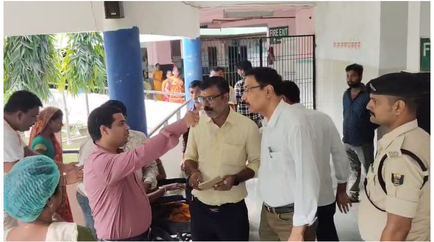 Many middlemen arrested, accused of sending people from government hospital to private hospital in Supaul