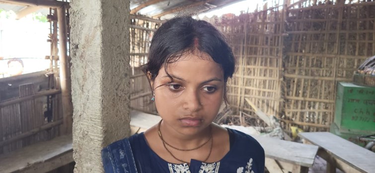 In Katihar, a married woman was caught in an objectionable situation with her lover, there was a stir in the village.