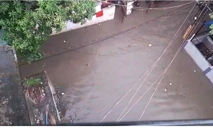 Rain creates havoc in Patna: Public is asking accounts, where has the development happened?