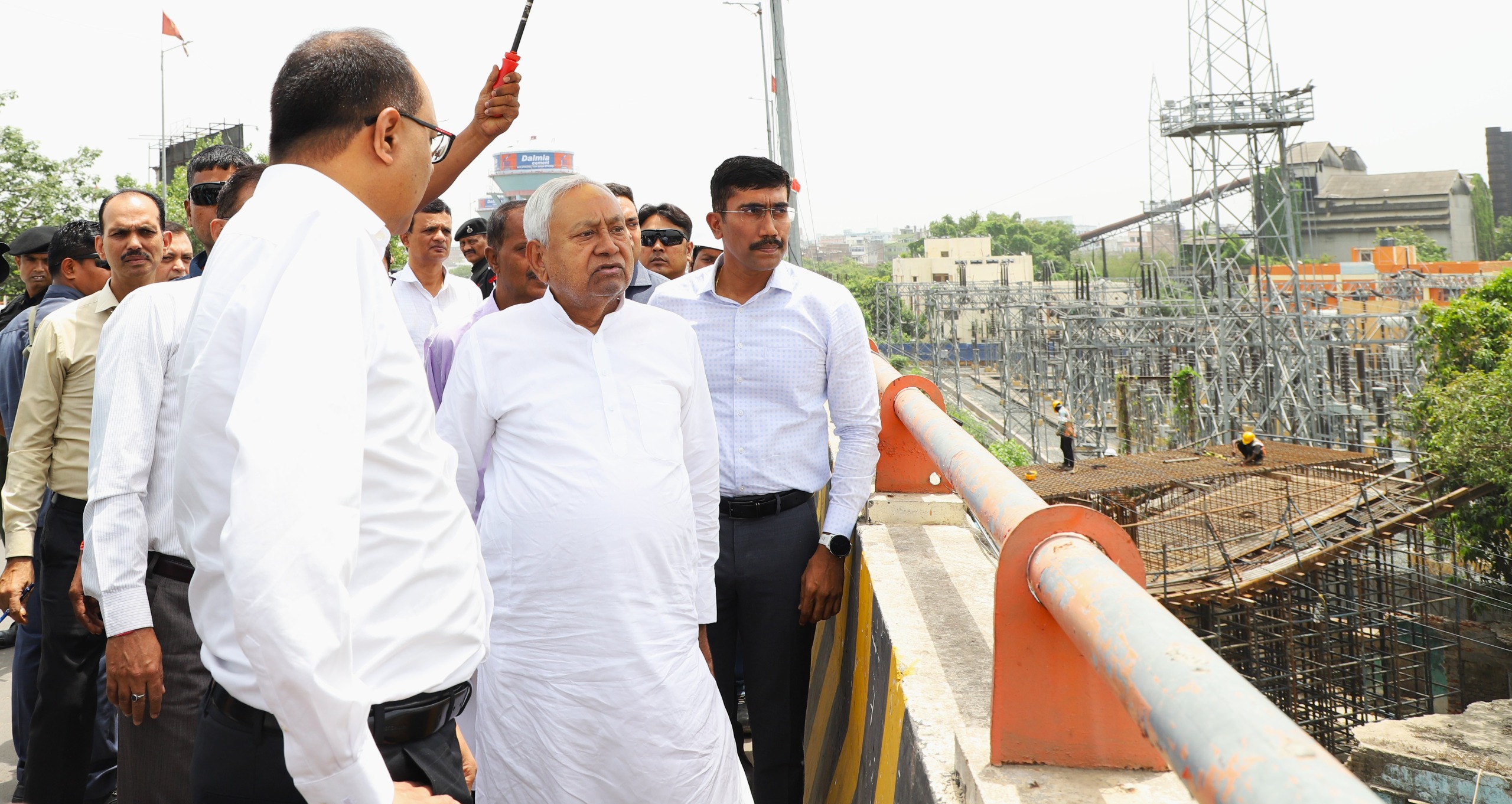 CM Nitish inspected the construction work of Mithapur-Mahuli elevated road and Punpun suspension bridge under construction