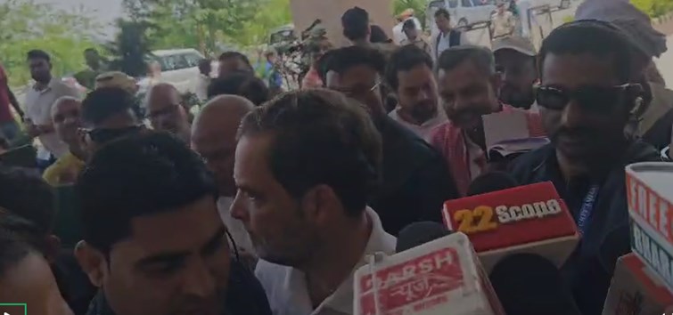 Rahul Gandhi arrived on Bihar tour, Congress leaders welcomed him at Gaya airport
