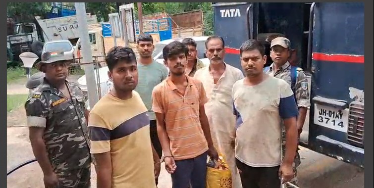 maweshi bandhne ko lekar ek pariwar per jaanlewa hamla 