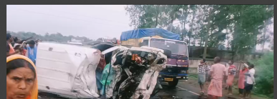 puruliya-jamshedpur nh per dardanaak sadak hadsa