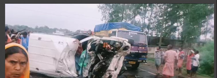 puruliya-jamshedpur nh per dardanaak sadak hadsa