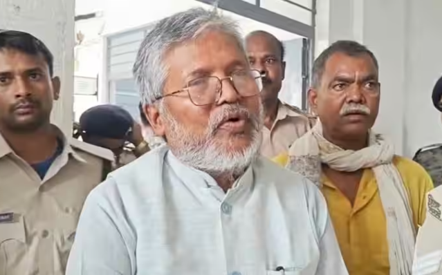 Bihar BJP gets a big blow, Alinagar MLA Mishri Lal Yadav's membership ends