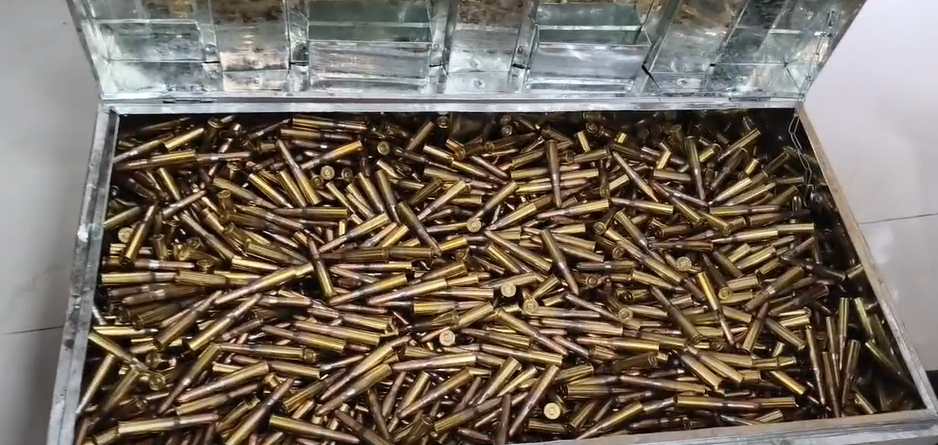 STF and Kaimur police got a big success, 3700 live cartridges were seized from the trunk of a car