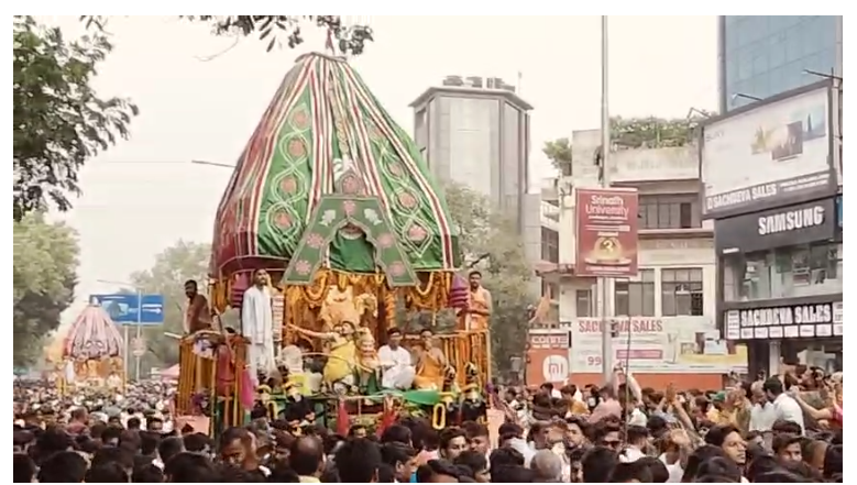 jamshedpur ke bishtupur rammandir se nikli rathyatra