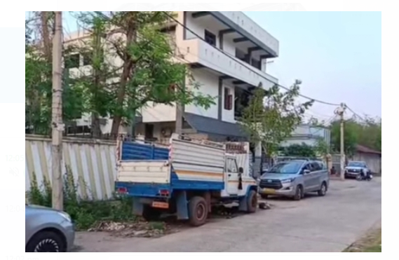 chaibasa mai tisre vyapari ke ghar per bhi chhapa