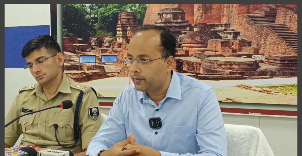 nalanda mai jila prashasan ki baithak