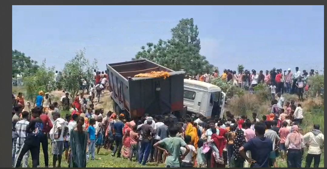 sitamarhi mai dardanaak sadak hadsa 