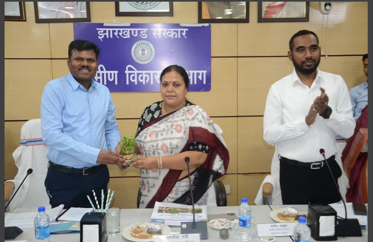 mantri deepika panday singh ne ki highlevel meeting 