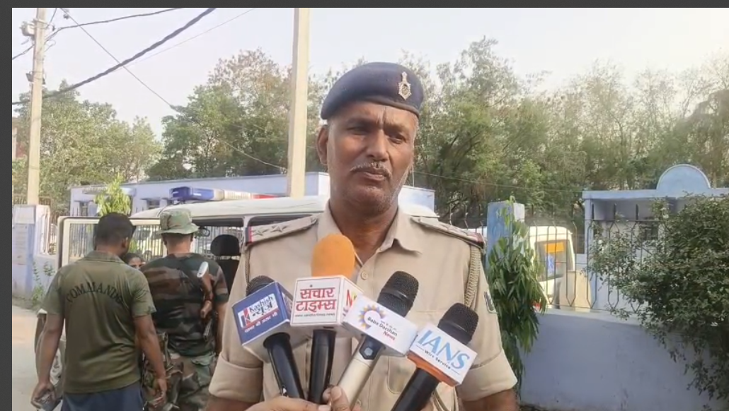 rohtas mai dardanaak sadak hadsa 