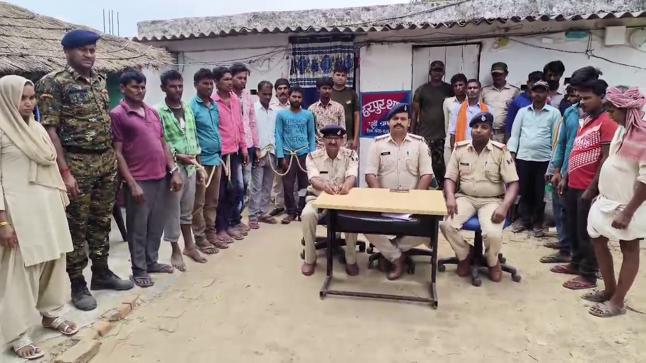100 kg ganja seized on India Nepal border, 8 arrested, smuggler with a bounty of 25 thousand also caught