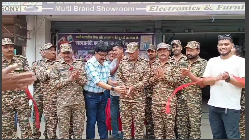 garhwa mai samajsevi shaukat ka sarahniye karya