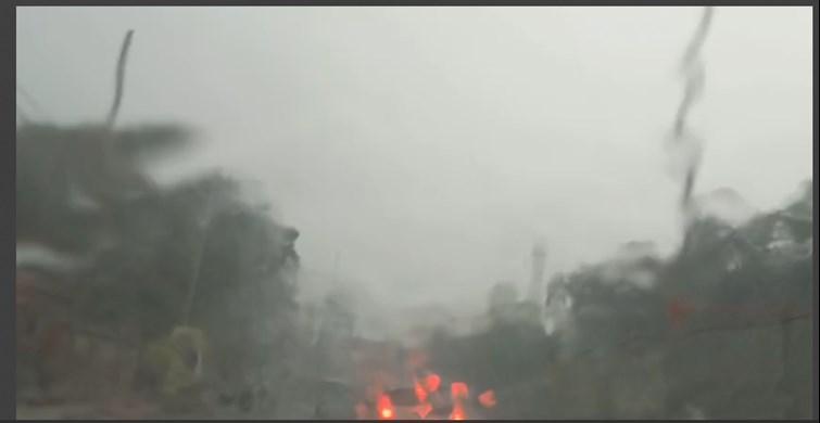 ranchi mai ho rahi jhamajham barish