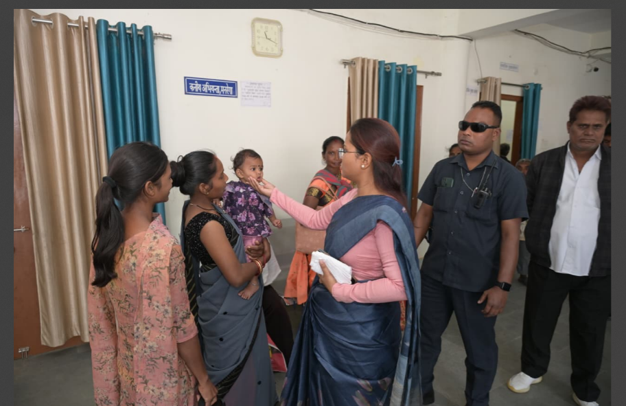 mantri shilpi ne kiya chanho prakhand ka nirikshan 