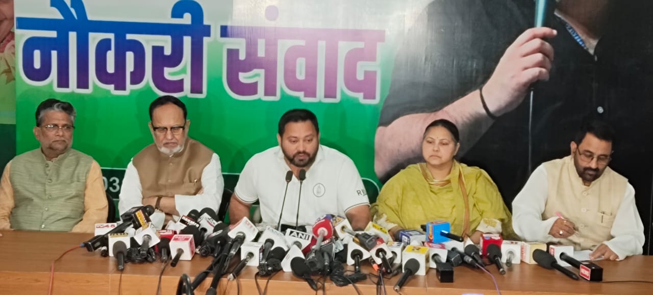 Why was the data of male and female voters not made public even after four days? Tejashwi asked questions to the Election Commission
