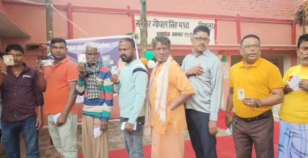 Today voters will write the fate of the candidates, know the condition of which district...