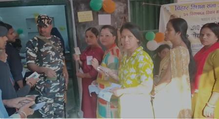 Bumper voting in Bihar elections, 31.38% voter turnout till 11 am