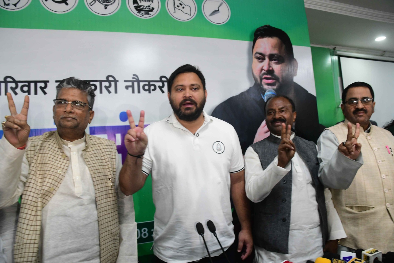 Government with jobs will come and establish pen rule: Tejashwi Prasad Yadav