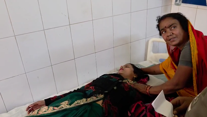 Police reached the spot and took the accused youth into custody.