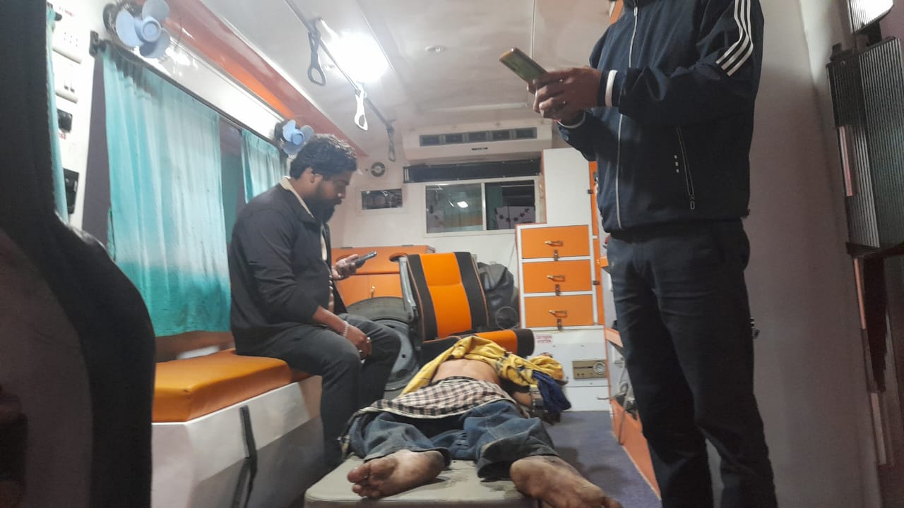 Road accident in Chilagu of Chandil police station area - youth seriously injured after being hit by trailer