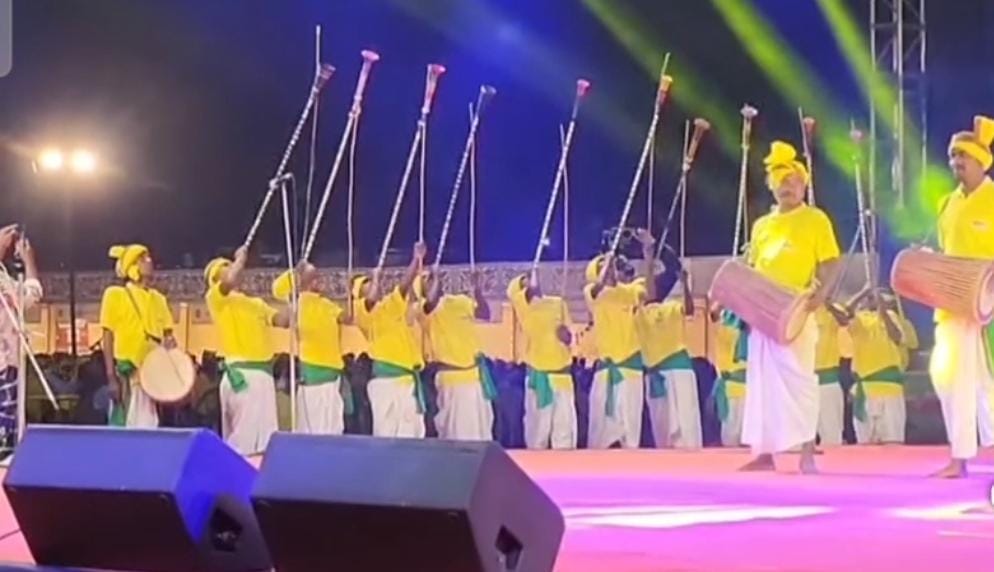 Tribal conference dialogue started with the sound of drums, 2500 artists from 156 tribal communities from 26 states participated.