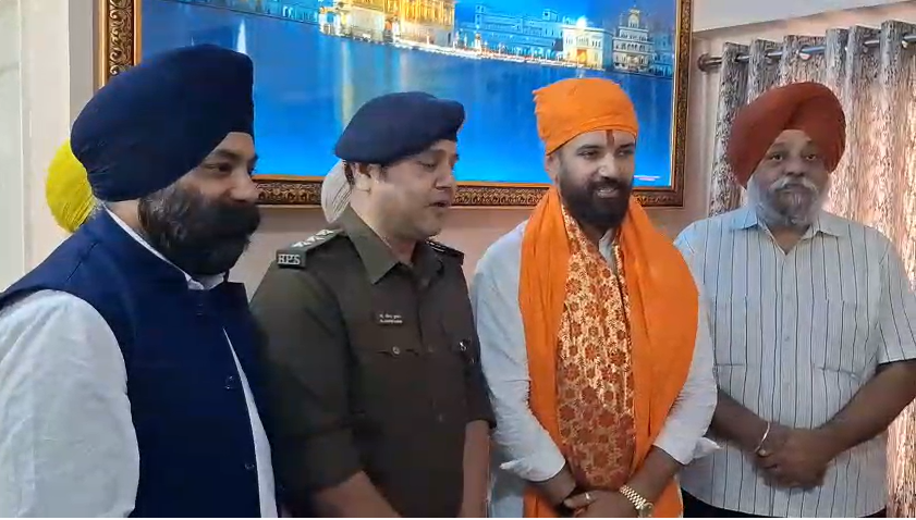 Chirag Paswan reached Gurudwara with entire family to pay obeisance