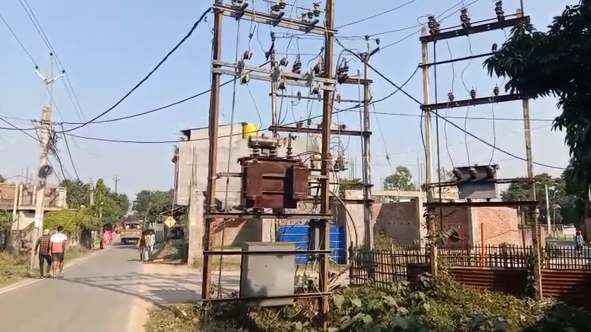 Electricity supply stalled in Fauji Colony