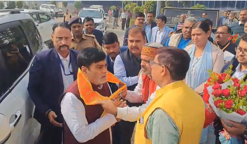 Agriculture Department Minister Ramkripal Yadav took charge, officials welcomed