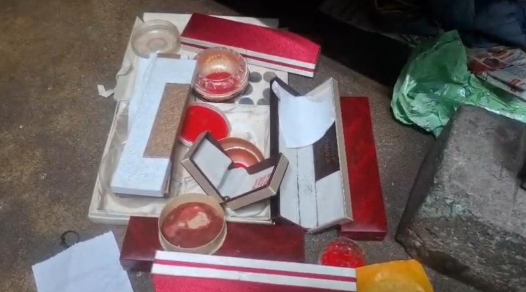 Theft by breaking lock in Bokaro, captured in CCTV